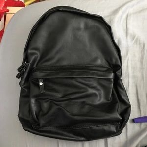 Black brandy Melville backpack